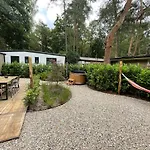 Wild Flower Wellness Met Privé Sauna En Hot Tub In Prachtige Tuin Met Overkapping