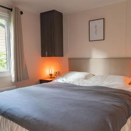Chalet Wild Flower Wellness Met Hot Tub En Sauna In Prachtige Tuin En Overkapping Hoenderloo