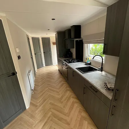 Wild Flower Wellness Met Prive Sauna En Hottub In Prachtige Tuin Met Overkapping