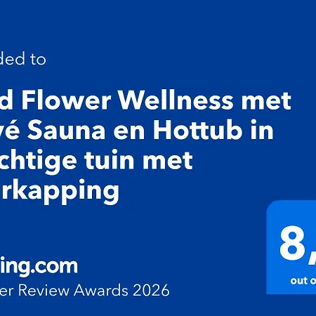 Wild Flower Wellness Met Prive Sauna En Hottub In Prachtige Tuin Met Overkapping Chalet