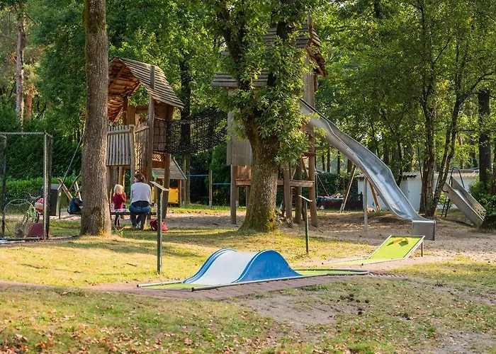 Alpstuga Wild Flower Wellness Met Prive Sauna En Hottub In Prachtige Tuin Met Overkapping