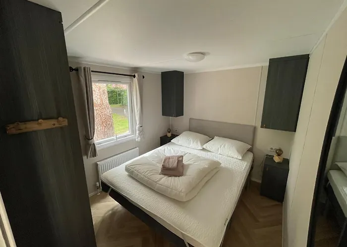 Chalet Wild Flower Wellness Met Prive Sauna En Hottub In Prachtige Tuin Met Overkapping