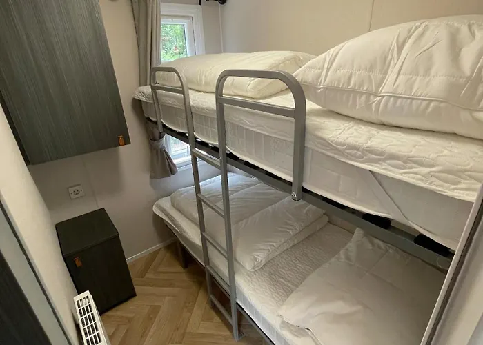 Alpstuga Wild Flower Wellness Met Prive Sauna En Hottub In Prachtige Tuin Met Overkapping