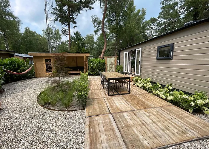 Alpstuga Wild Flower Wellness Met Prive Sauna En Hottub In Prachtige Tuin Met Overkapping Hoenderloo