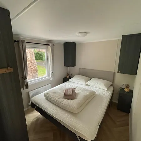 Chalé Wild Flower Wellness Met Prive Sauna En Hottub In Prachtige Tuin Met Overkapping