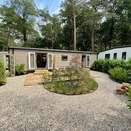 Wild Flower Wellness Met Prive Sauna En Hottub In Prachtige Tuin Met Overkapping Chalé